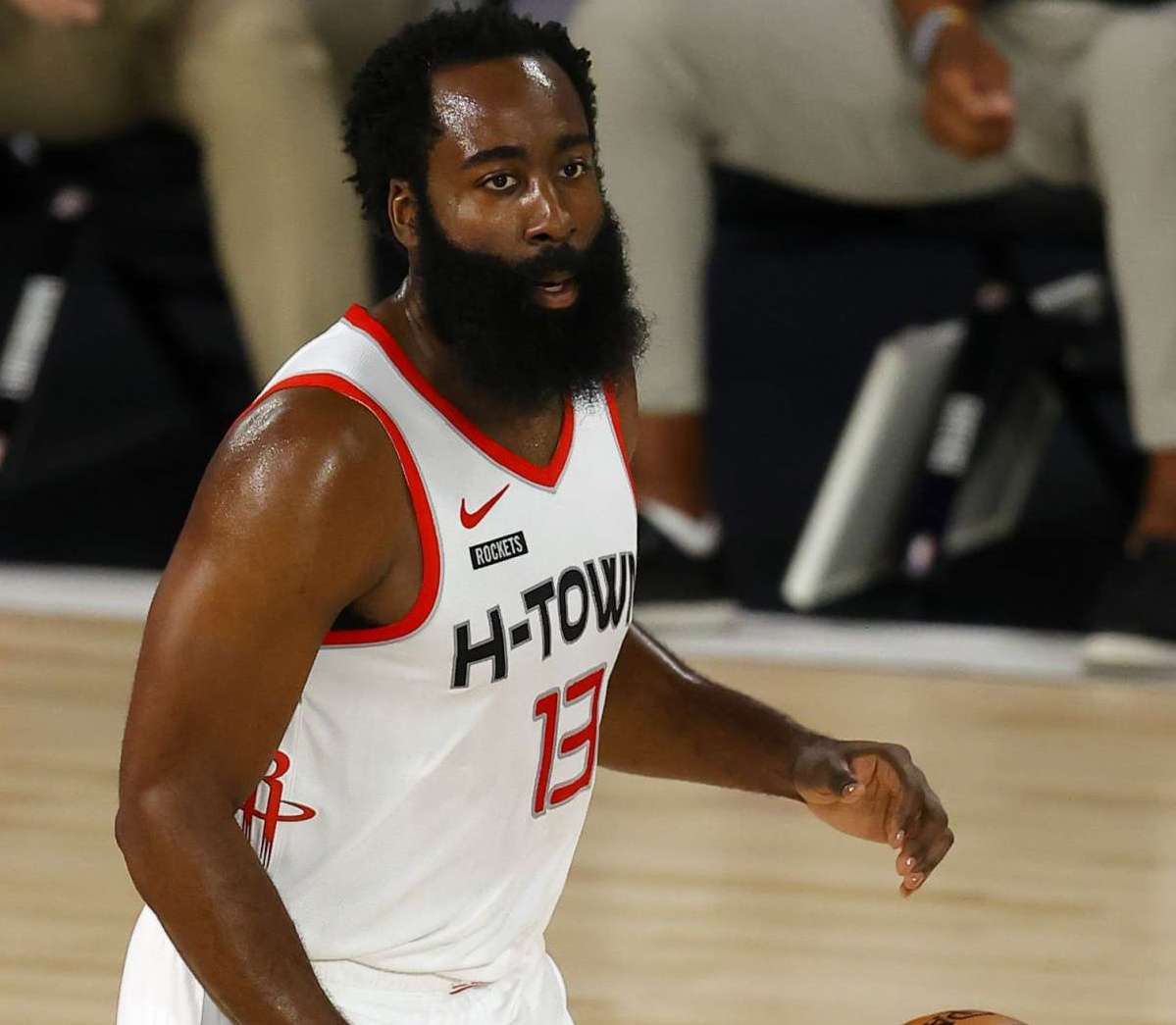 他们背后的 他们背后的