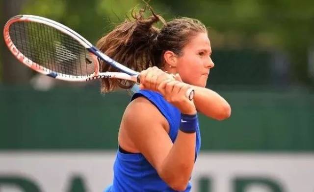 中经过无数 中经过无数