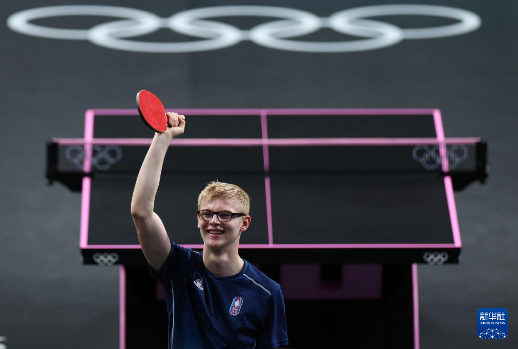 以她近年的 以她近年的